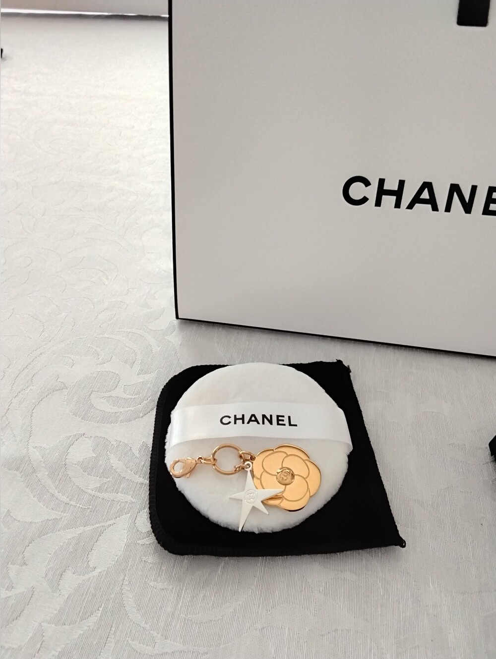 CHANEL 4 Piece Set Gift Box, Pink Compact Mirror, Charm And Power Puff. - Picture 4 of 4